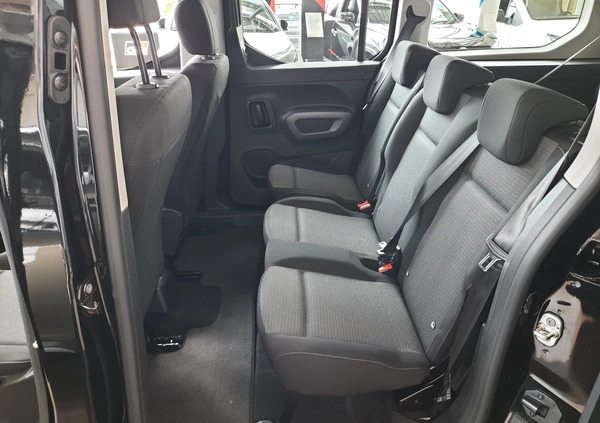 Toyota Proace City Verso cena 192000 przebieg: 6, rok produkcji 2024 z Krzyż Wielkopolski małe 92